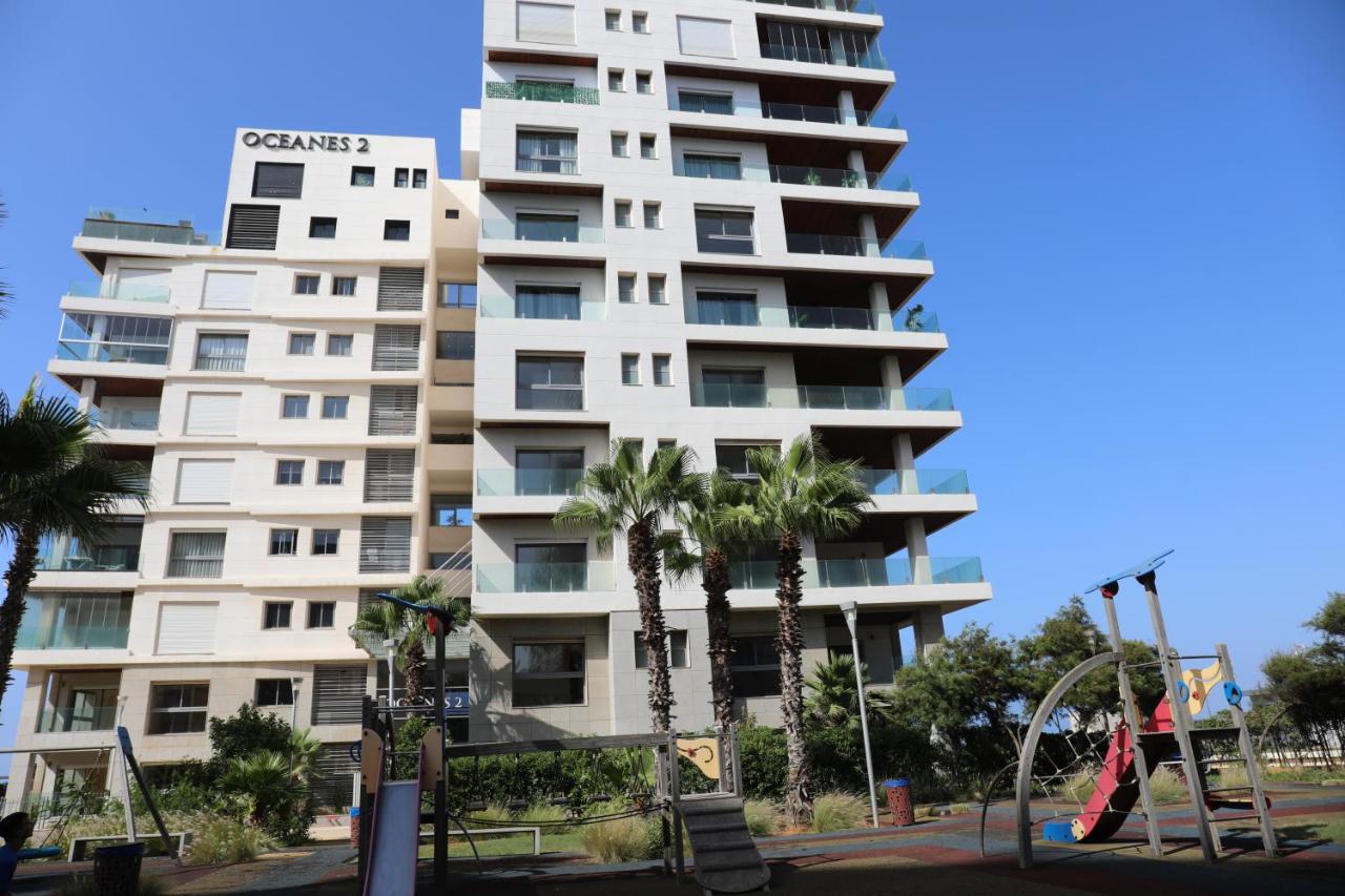 2BR Marina Sea View Retreat - Your Other Home - B&B