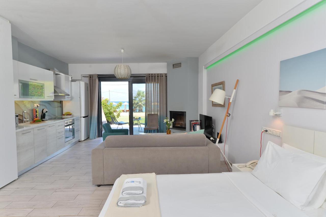 Studio Apartment with Sea View