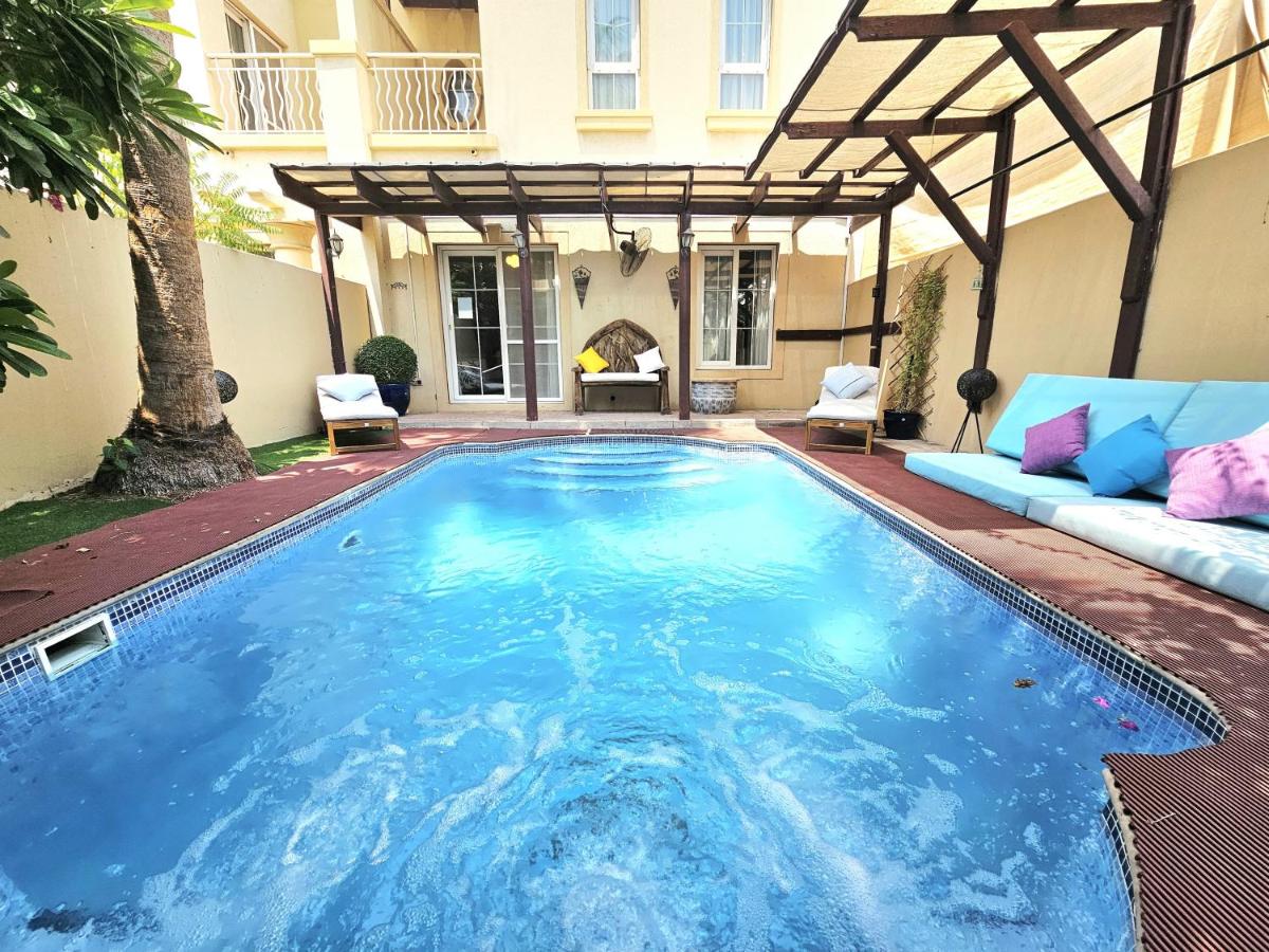 Relaxing Villa with Private Pool in The Springs - sleeps 5 - B&B Dubai