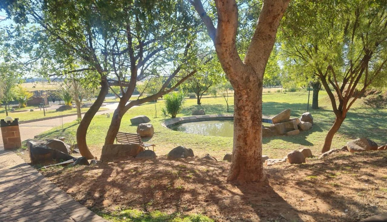 Castelo Sutil Guest House - Ferienwohnung Bloemfontein