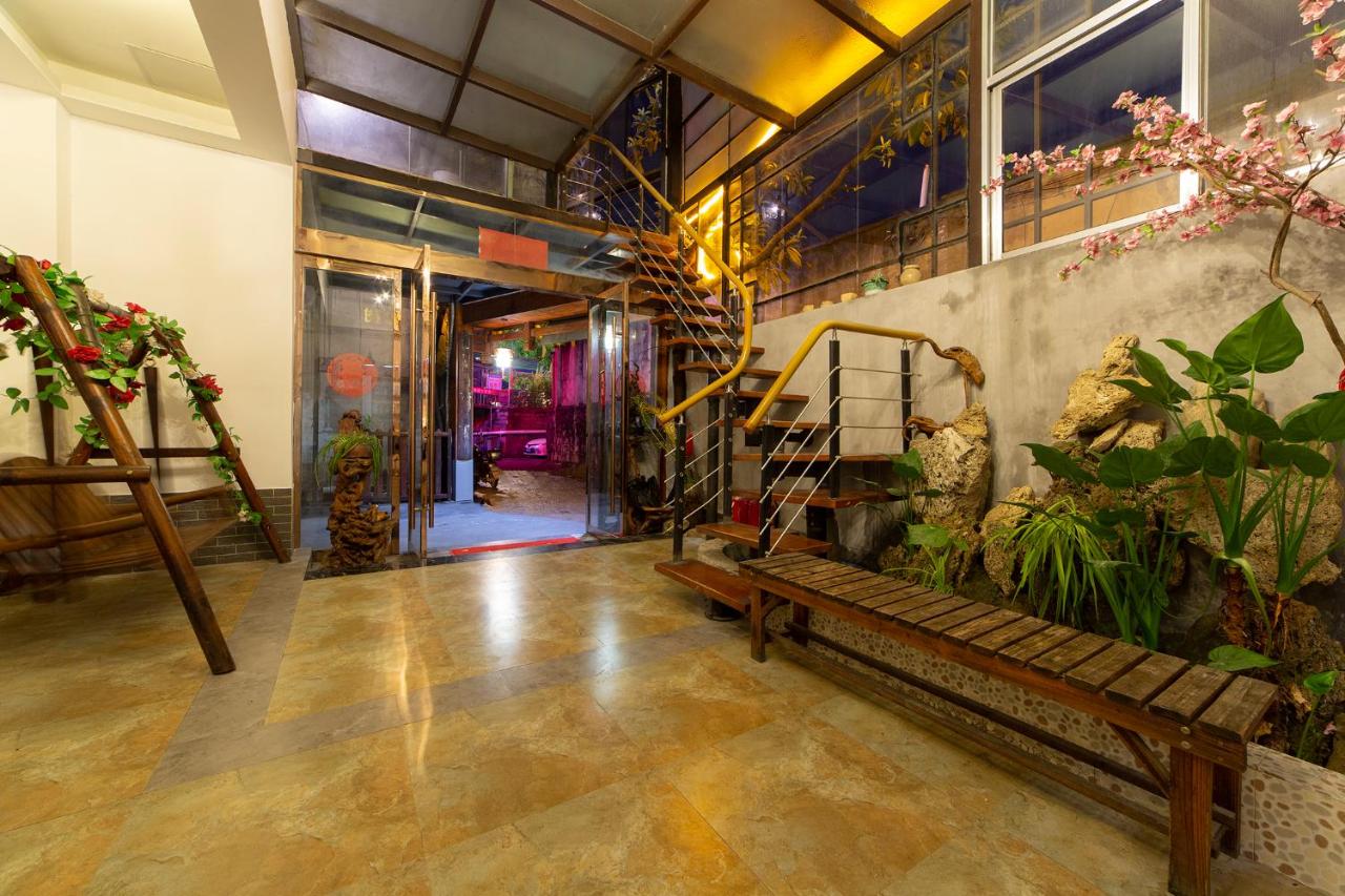 Shanyu Loquat Tree Inn - B&B Zhangjiajie