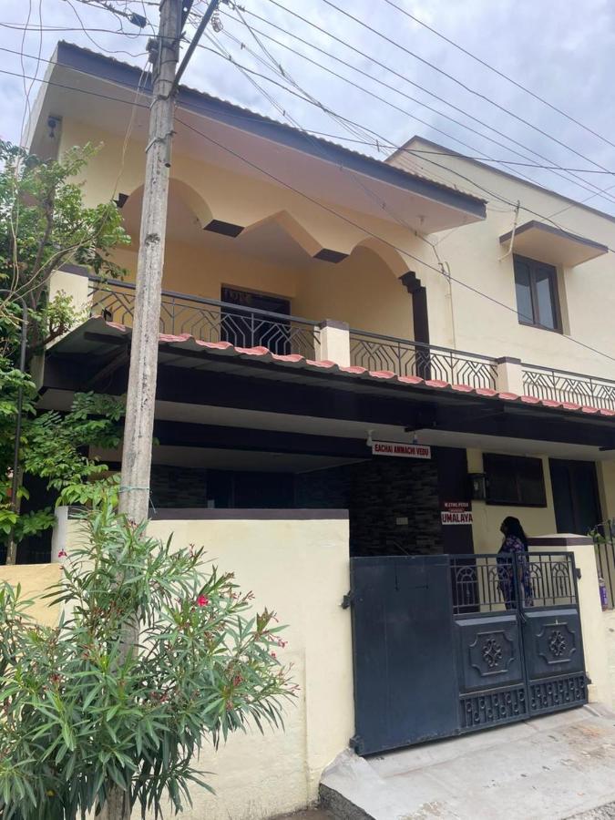 Eden luxury stay saravanampatti - B&B