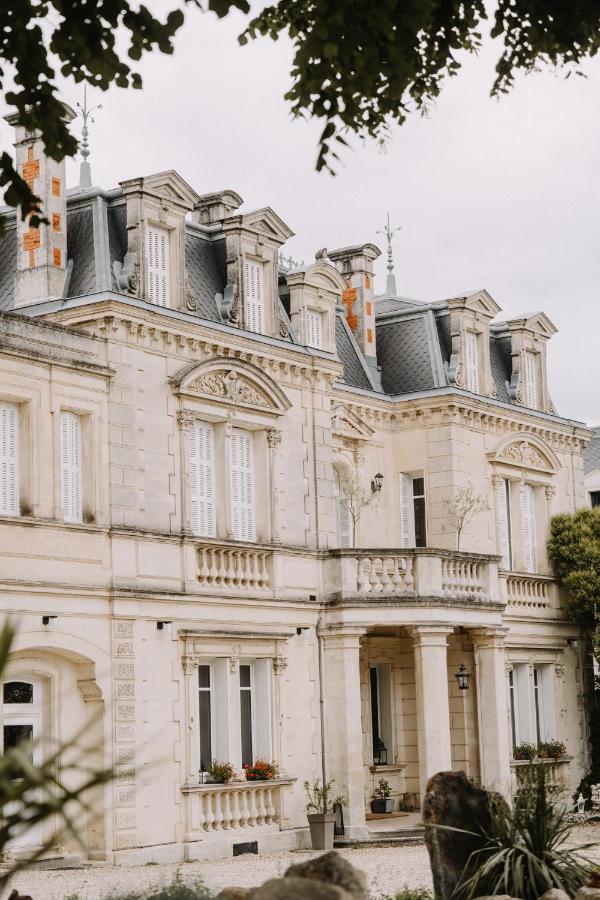 le petit château de Célestine - Bed and Breakfast Segonzac