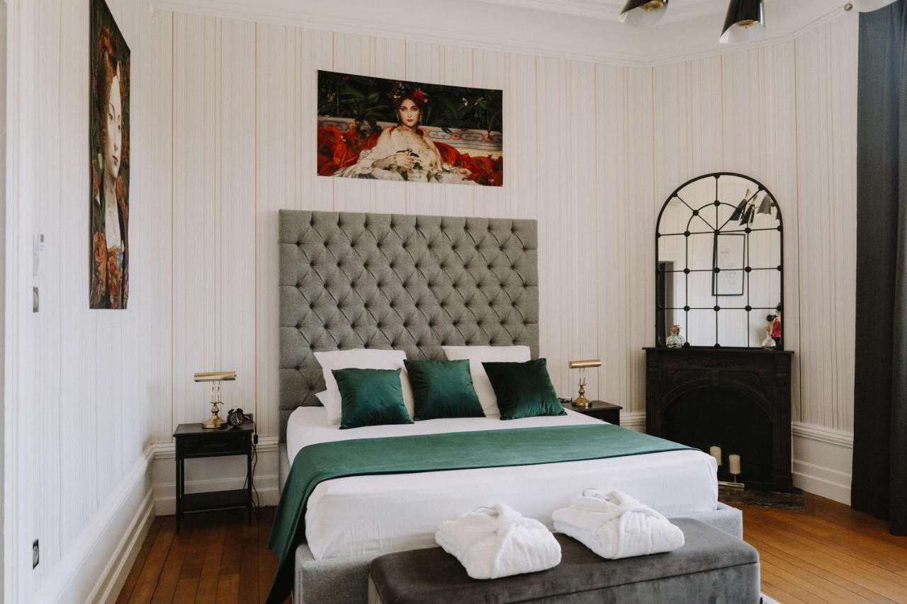 Kamer met Kingsize Bed en Uitzicht op de Tuin