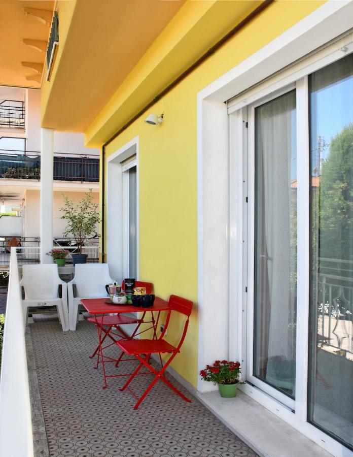 Villa Fenice - oasi di comfort - tutto a due passi - B&B Riccione