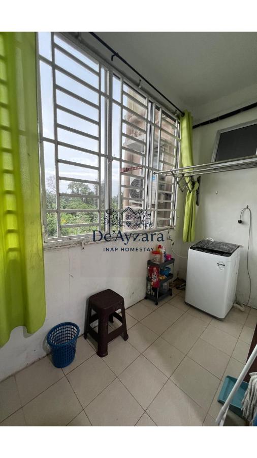 DeAyzara Inap Homestay - B&B