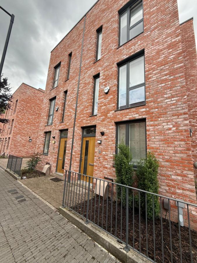 Town house in greater Manchester - hot tub - roof terrace - B&B Manchester