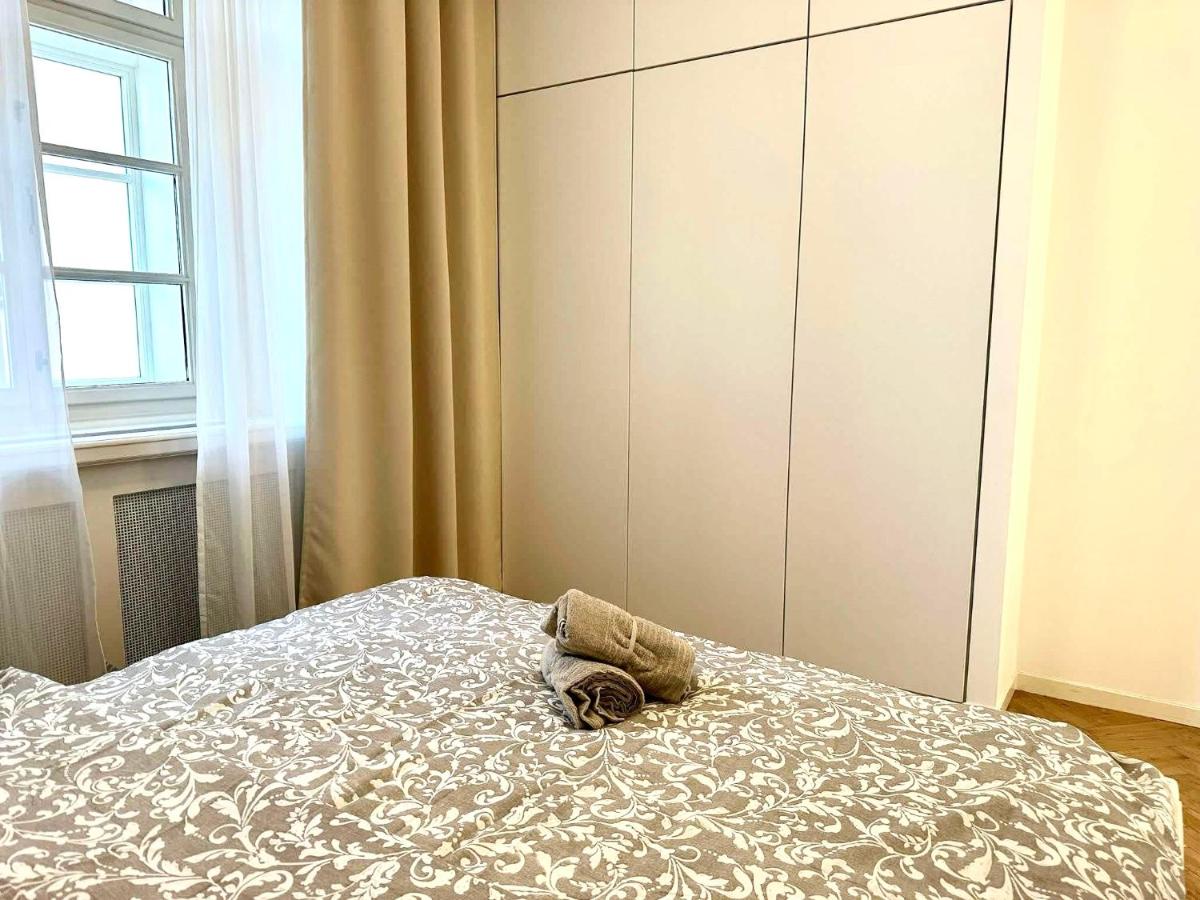 Awesome Apartment Charles Bridge - Ferienwohnung Prag