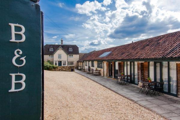 Lower Rudloe Farm - B&B