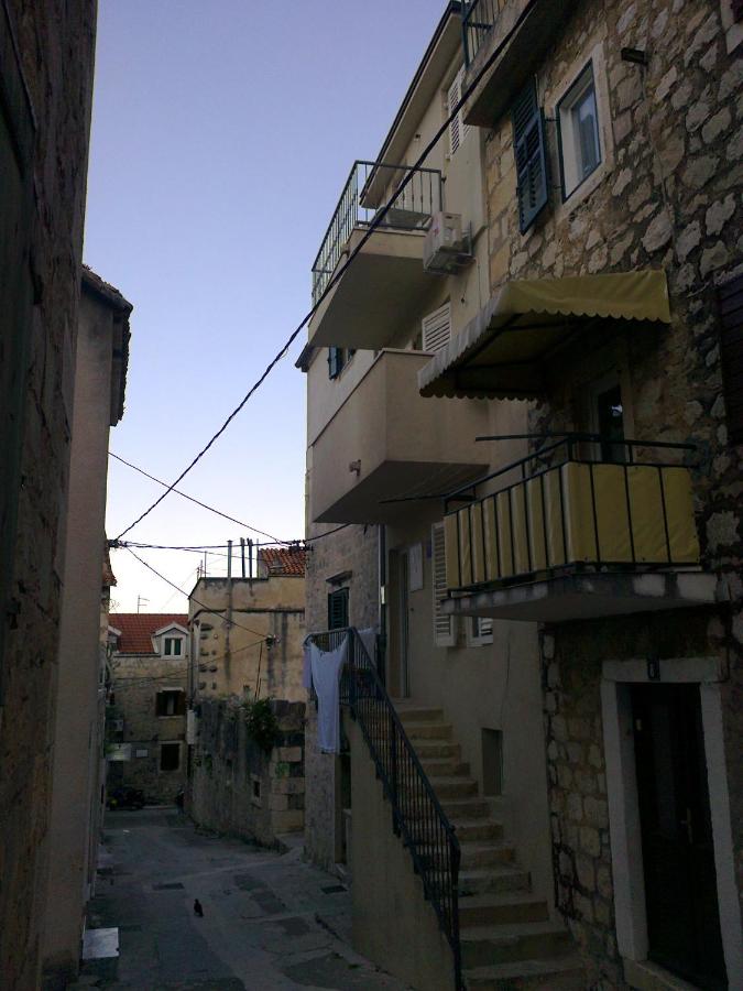 Apartments Jakova Dudana 10 - Bed and Breakfast