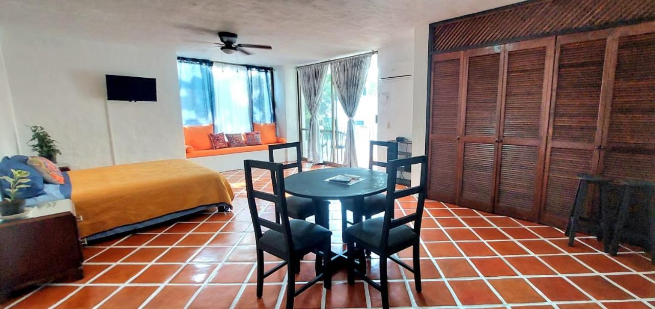 Studio Apartment with Balcony