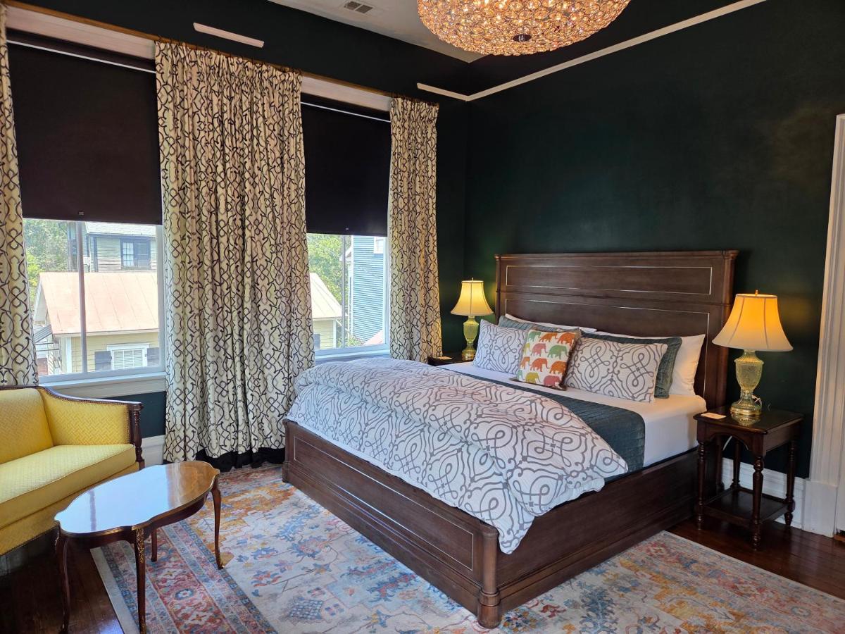 King Room with Garden View