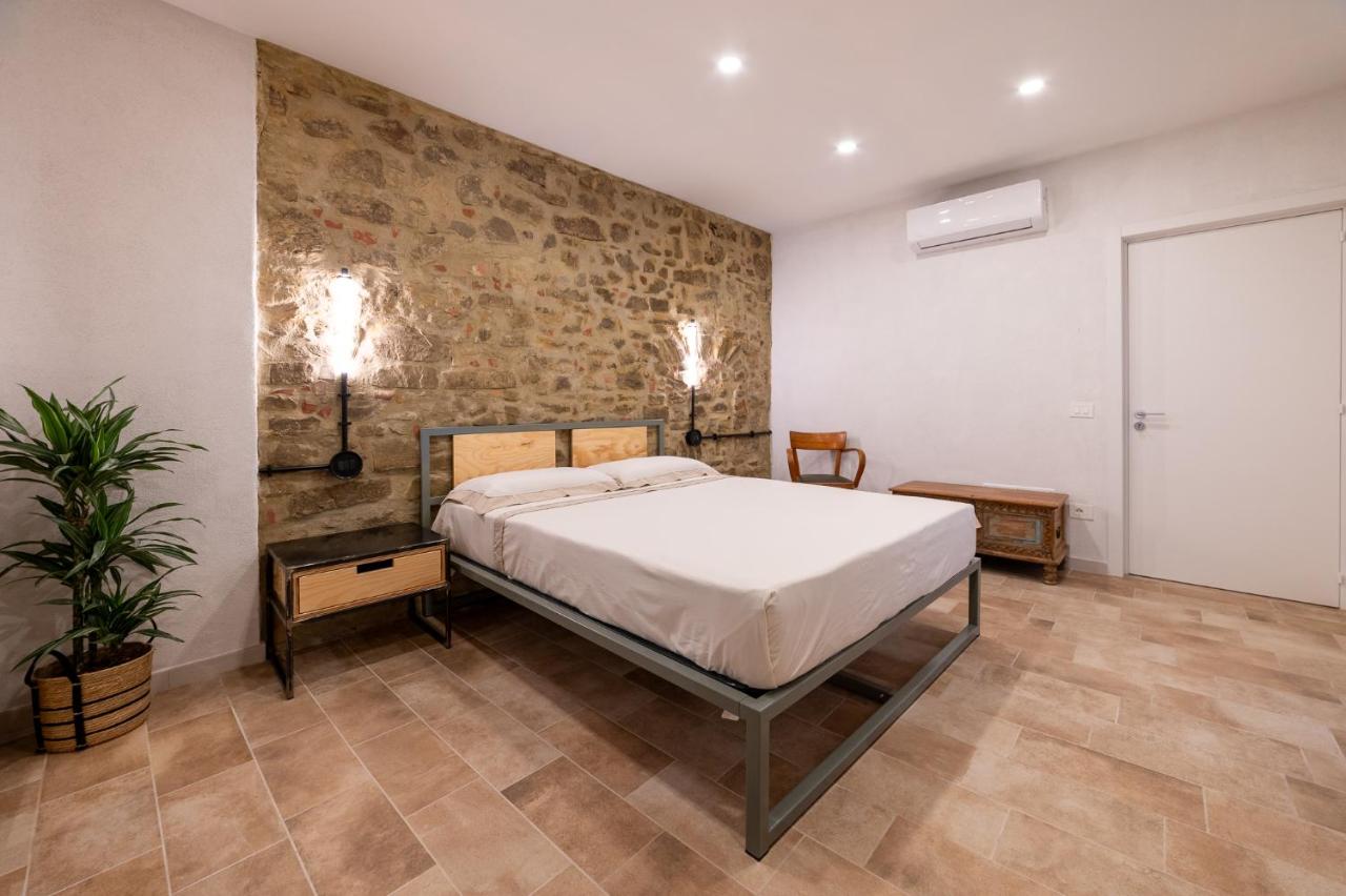 Rocha Suites - Bed and Breakfast Rocca Cilento