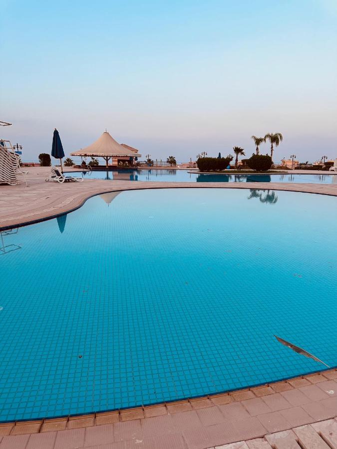 Porto Sokhna Water Front Family Chalets VIP - Chambres d’hôtes Al ‘Ayn as Sukhnah