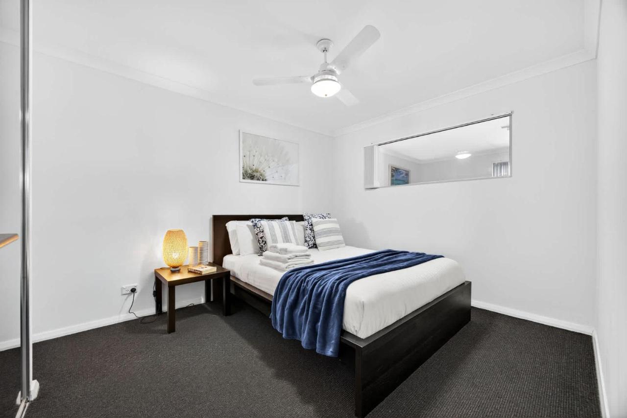 Modern Coastal Escape in the Heart of Rockingham - Chambres d'hôtes Rockingham