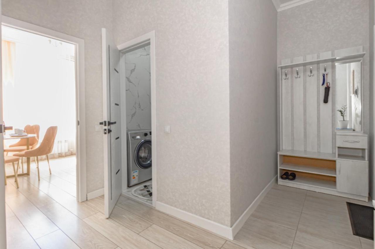 Аппартаменты локация Хан-Шатыр Е5 - B&B Astana