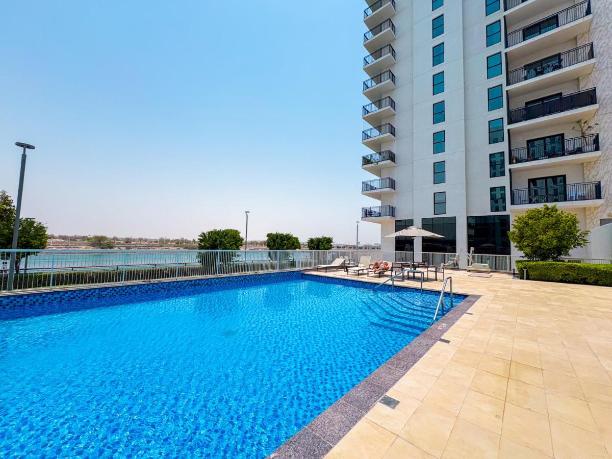 Three Bedroom Apartment by Otolo Homes with Free Yas Theme Park Tickets - B&B Abu Dhabi