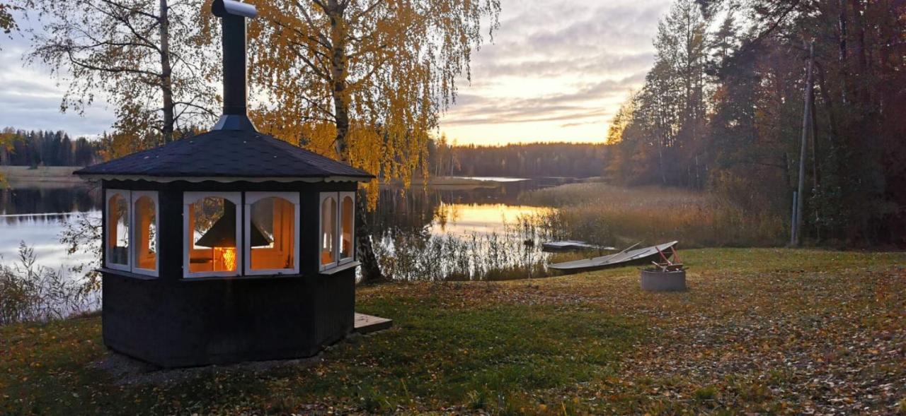 Villa Linnunlaulu - B&B Miehikkälä