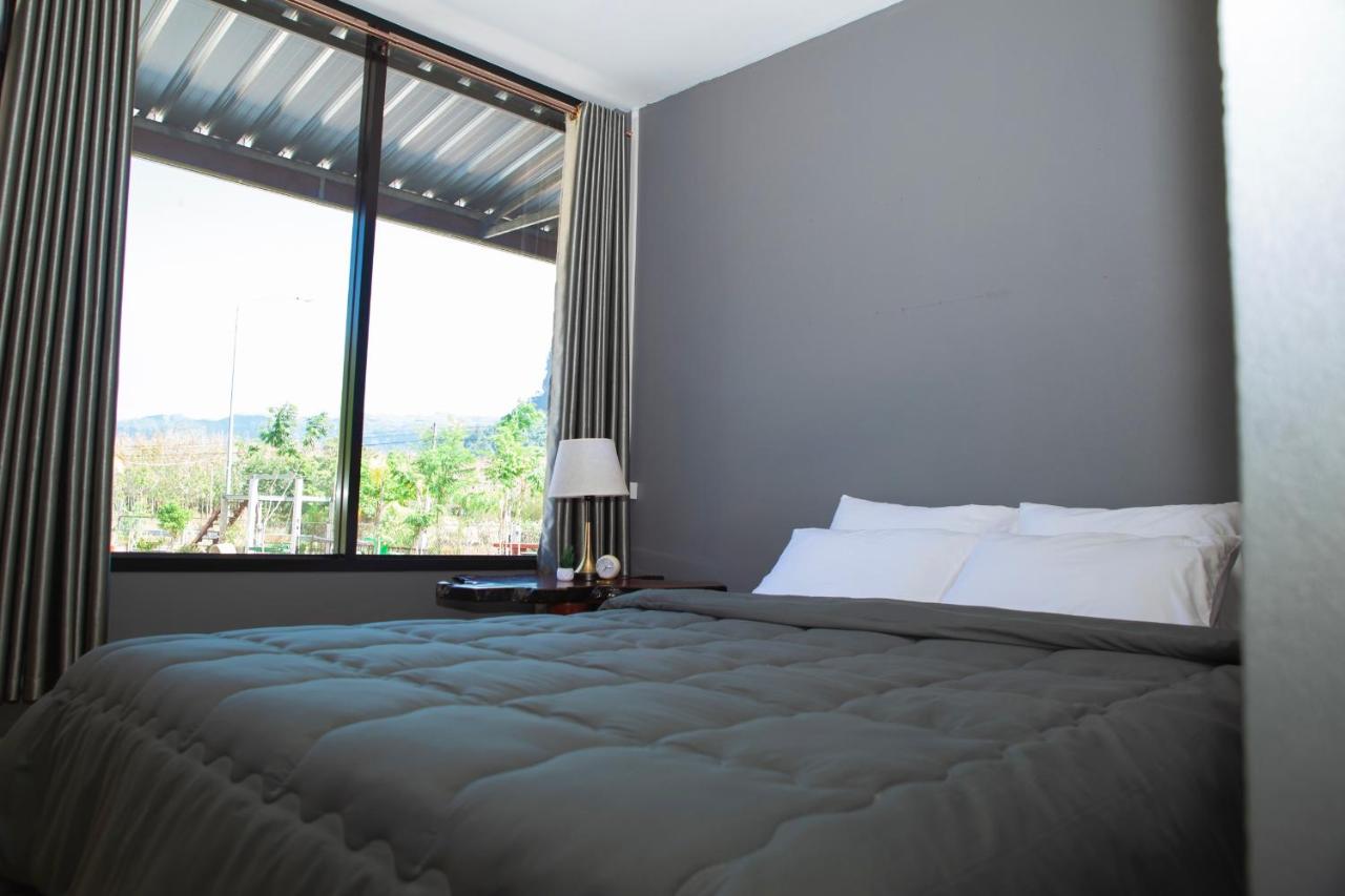 King Room with Mountain View