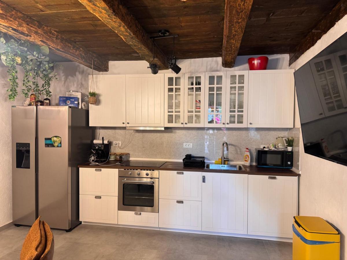 Villa Zvonimir - B&B Suknovci