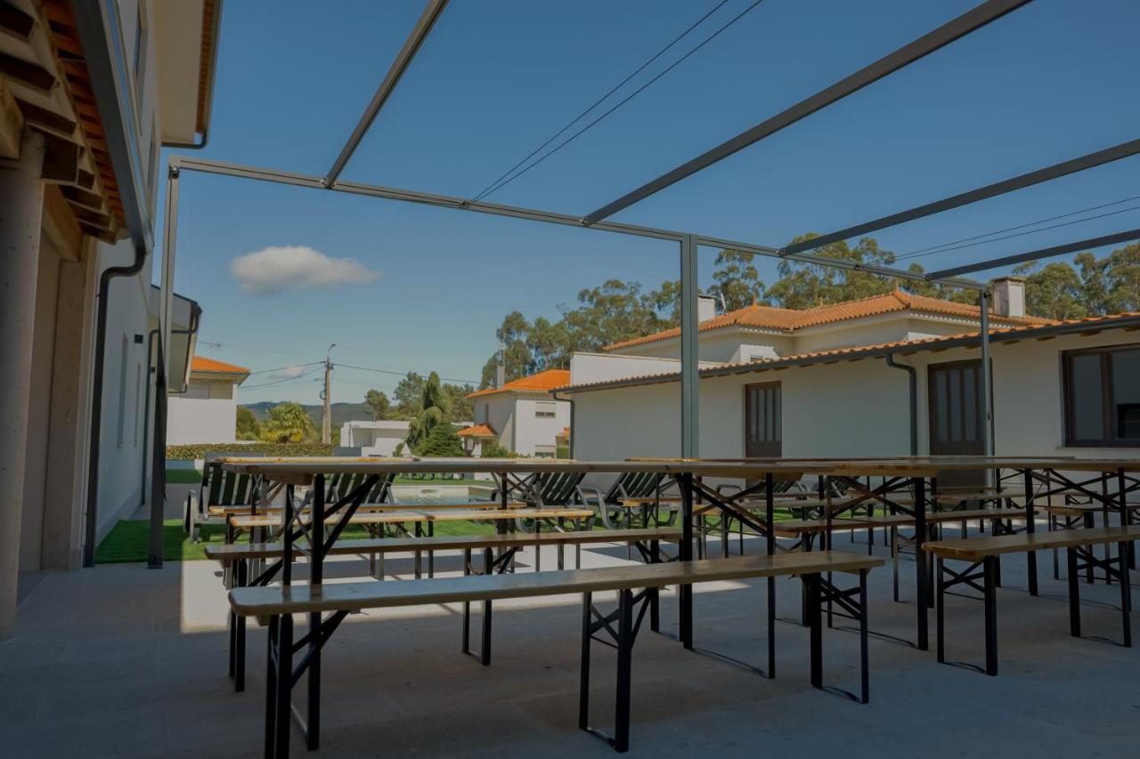 Moradia Sossegada Com Piscina - B&B