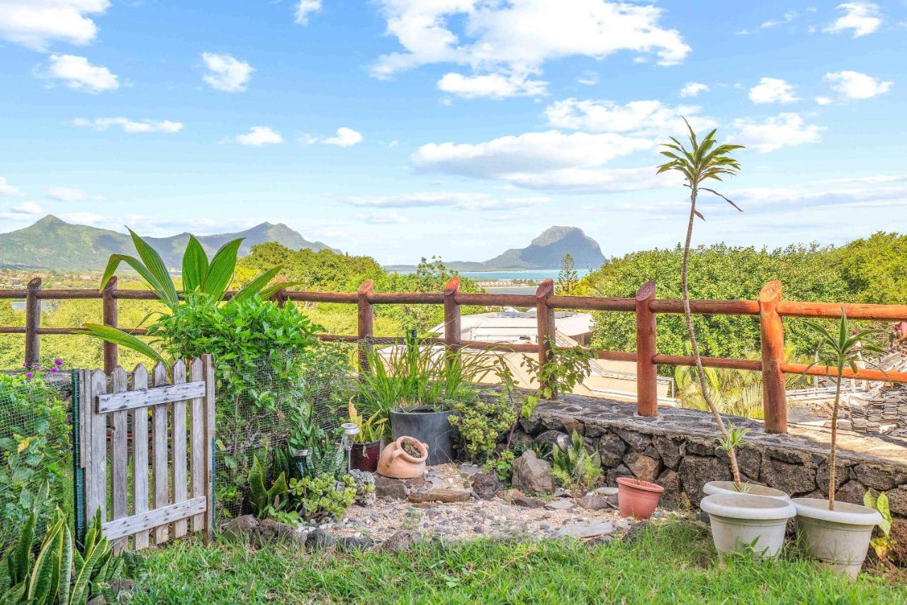Numi Bay - Amazing Apartment with Morne View - B&B Grande Rivière Noire