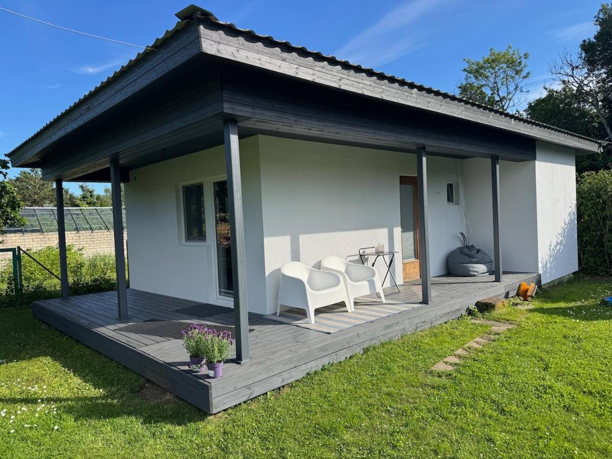 Tiny house with sauna in Laulasmaa - B&B Laulasmaa