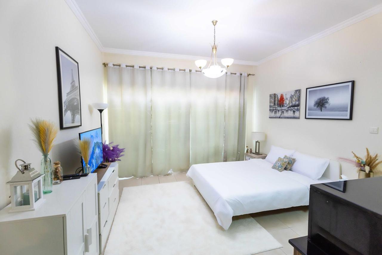 Burj Al Nujoom Downtown Dubai Mall & Burj Khalifa - B&B