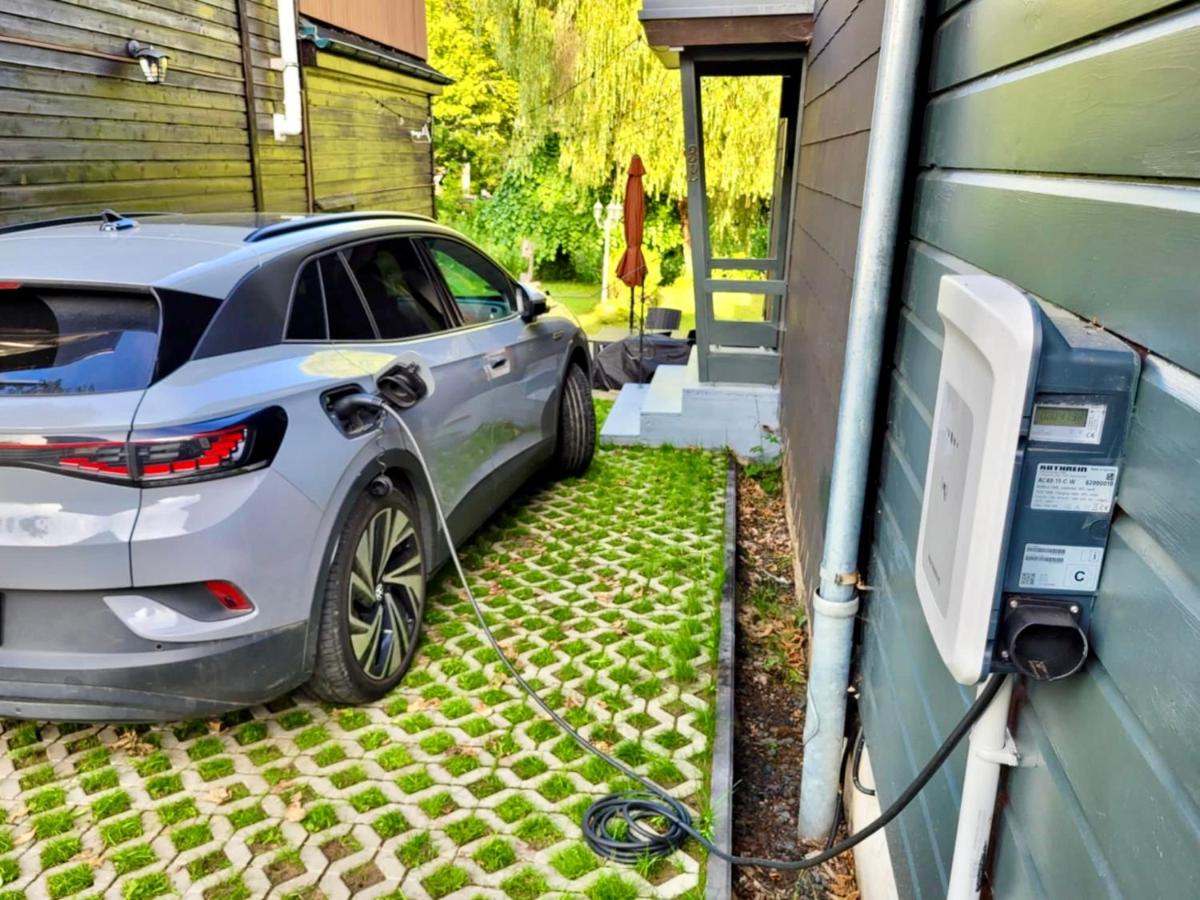 Pavillon Am Kurpark - Top bewertet von Familien! Zentral, modern, ruhig - mit Balkon, Grill, Parkplatz, Wallbox und inklusive Wäschepaket - B&B Braunlage