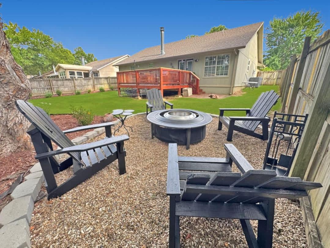 Fayetteville Getaway - B&B