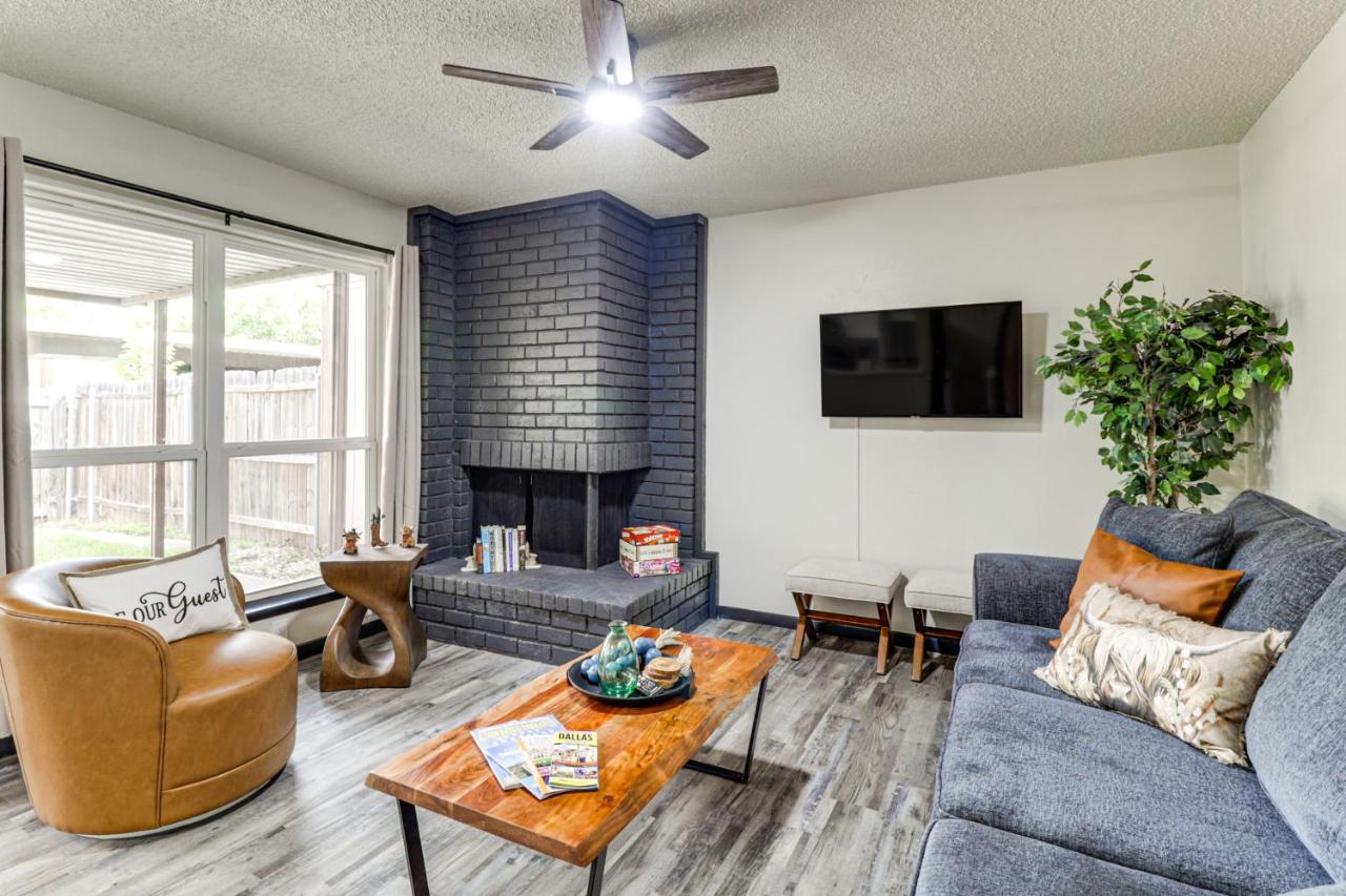 5 Mi to AT&T Stadium: Townhome w/ Patio - Ferienwohnung Arlington