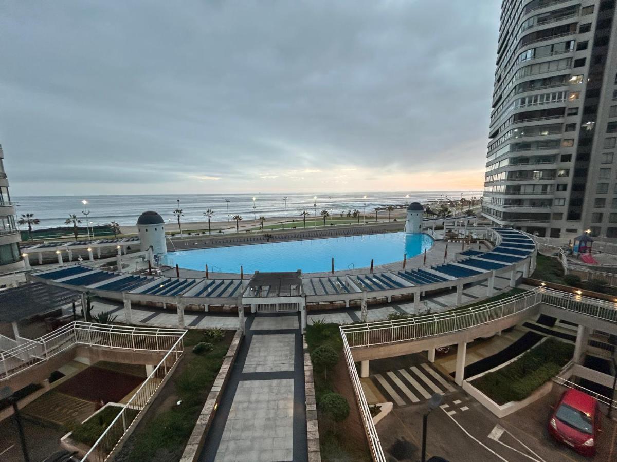 apartamento con vista al mar y piscina. - B&B