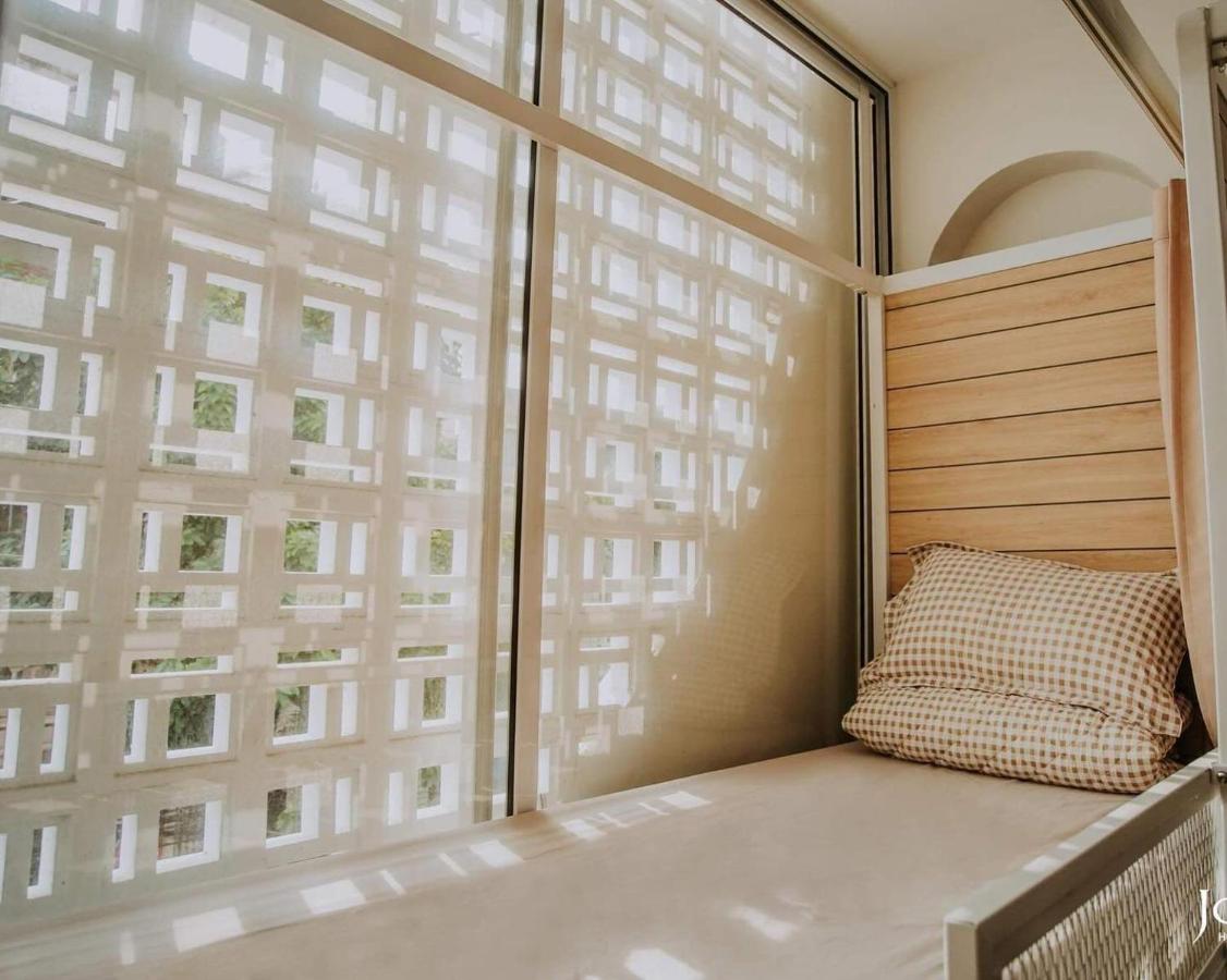 6-Bed Mixed Dormitory Room