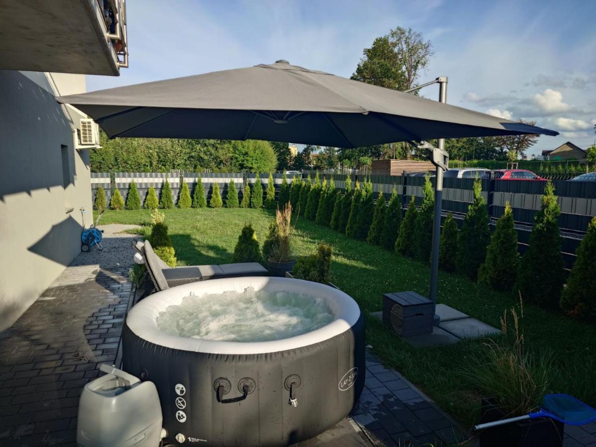 Aleja Ogrodowa z Jacuzzi - B&B Pieszyce