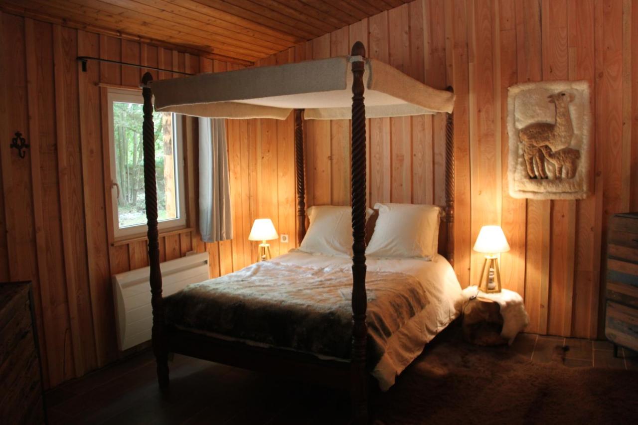 B&B Janvry - L'isba des bois, hors du temps - Bed and Breakfast Janvry