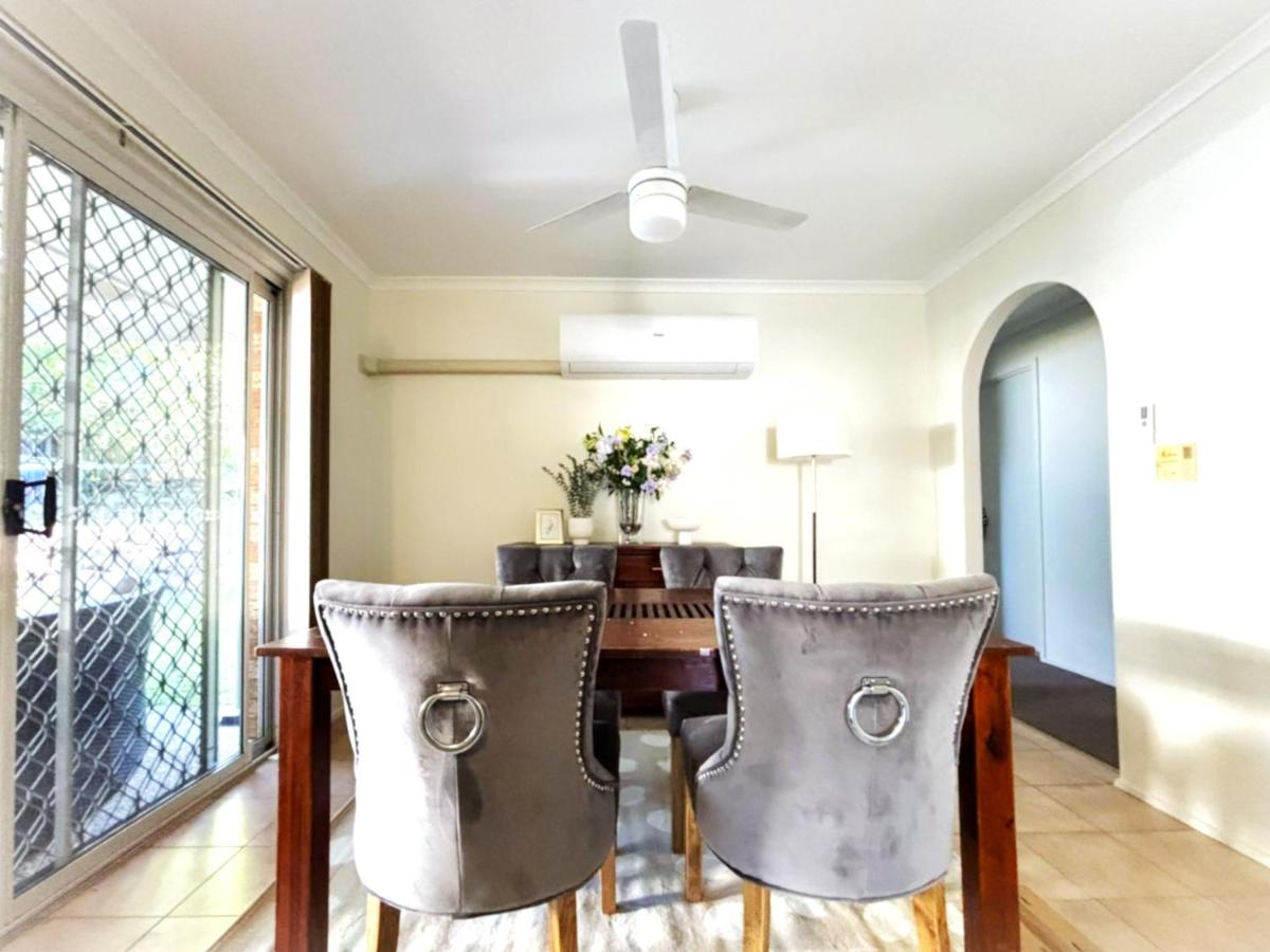 The Little Escape-Walk to Mall, Quick City Access, Golf & Sports Nearby - B&B Mount Ommaney