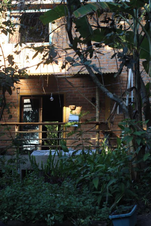 Suíte Oriente Vale do Capão Refúgio acolhedor com vista para montanha & pet friendly - B&B Caeté Açu