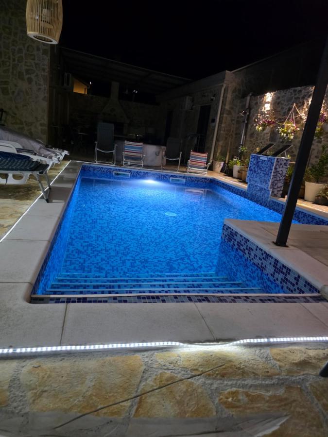 App 2 Ville Adan - B&B