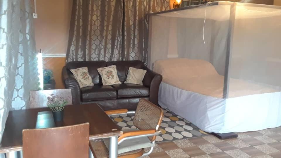 Nic's Inn - B&B Freetown