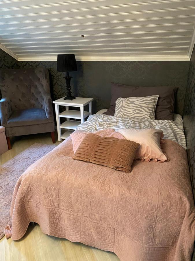 Central mysig villa 5-personer - Ferienwohnung Uddevalla