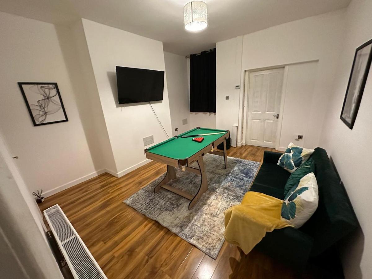 Affordable 2 Bedroom Apartment Close To Coop Live And Etihad Stadium - Bed and Breakfast Manchester