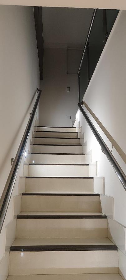 Motel Monte Carlo - Ferienwohnung Cambé