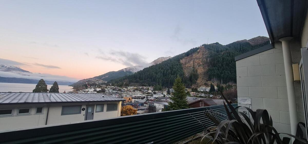 QT Apartment - Bed and Breakfast Queenstown