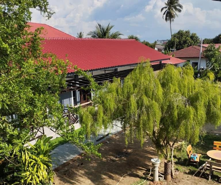 Kampung vibes with good location - B&B Kota Bharu