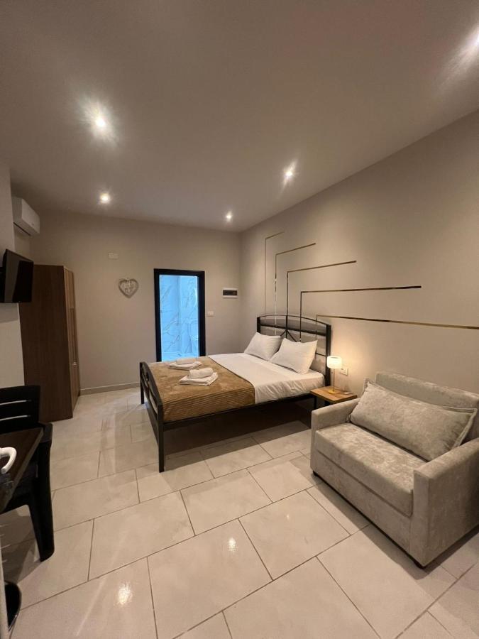Helgis - B&B Himarë