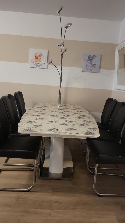 Neue Apartments-Top modern-Top Location-mit Liebe geführt-Gast ist König in Barmbek Süd - B&B Amburgo