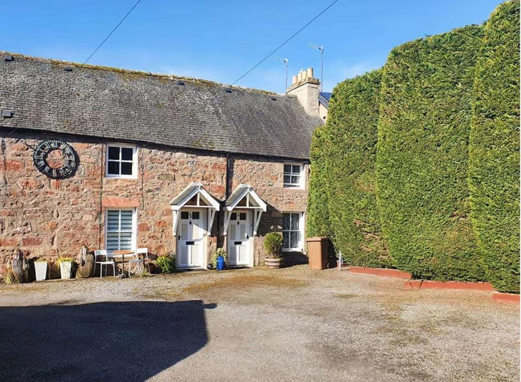 1 Bedroom Alexander Cottage-Free Parking - B&B Inverness