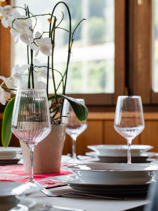 Design alpino in centro con balcone e parcheggio - B&B Tarvisio