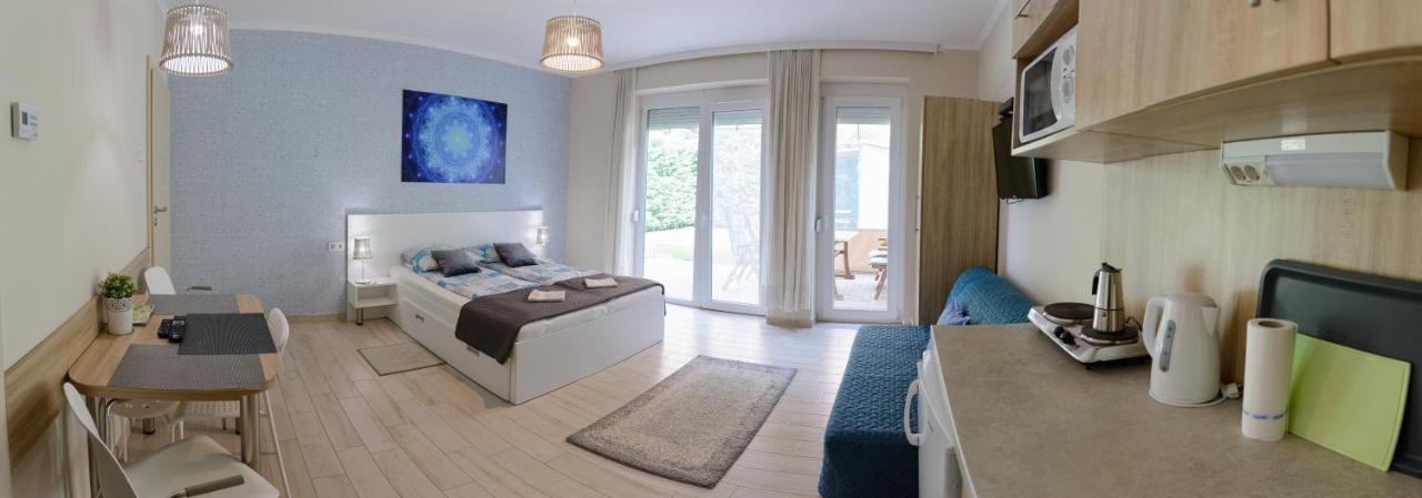 Estudio con terraza
