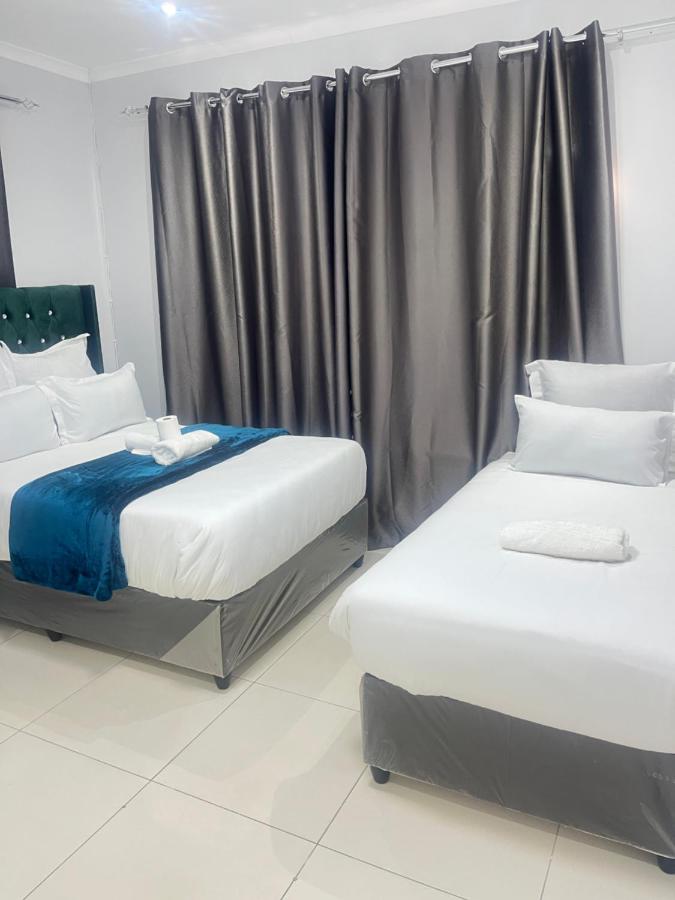Camera Familiare con Bagno Privato